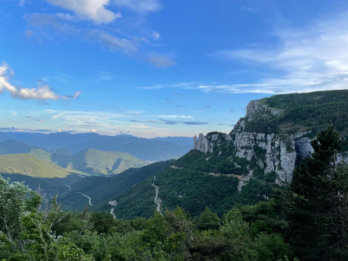 Aux Buis Gourmands Bed & Breakfast La Chapelle-en-Vercors Exterior photo